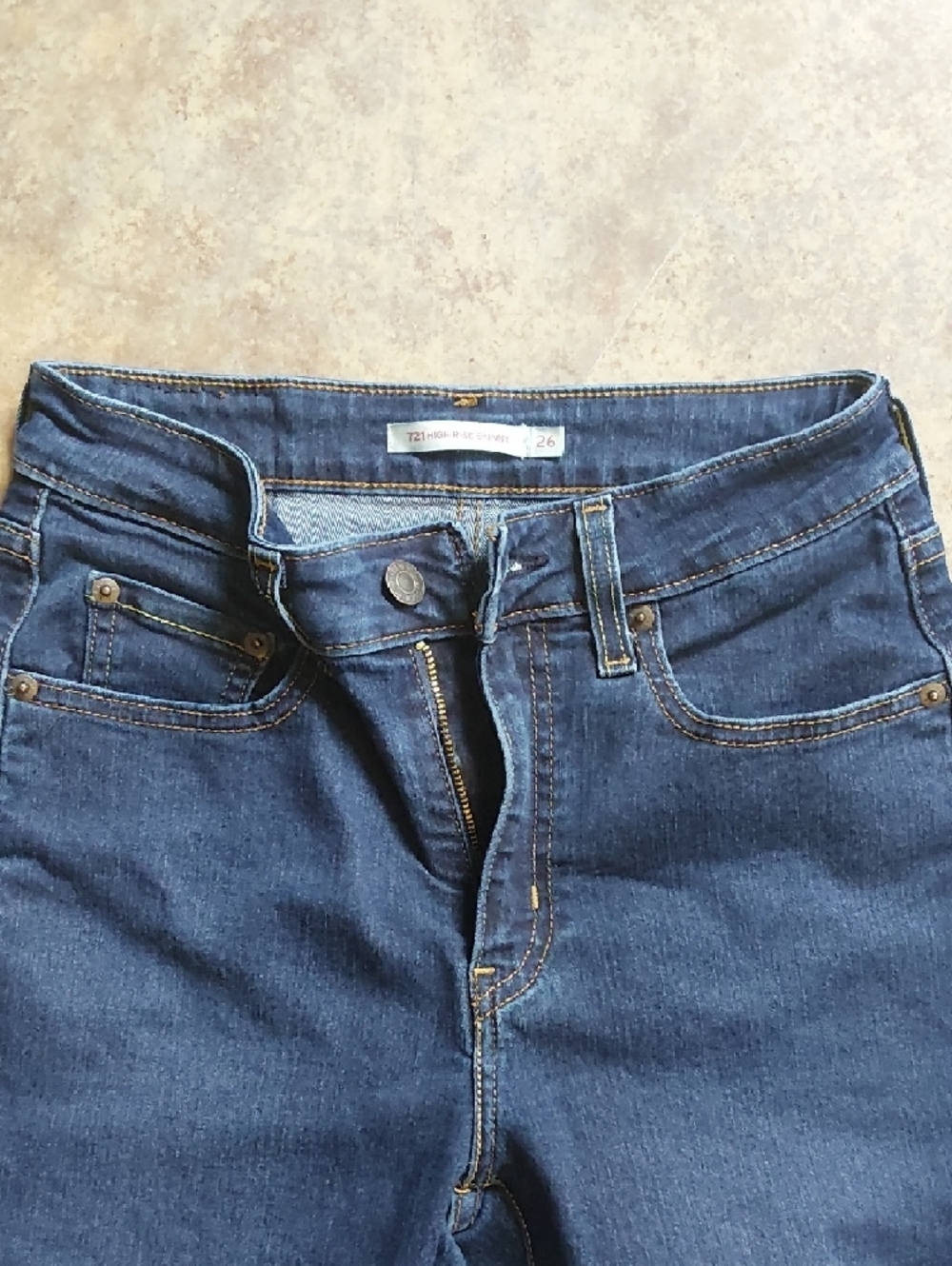 Women's Levi's Size 26 High Rise - Picture 2 of 6